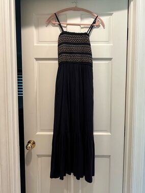 Women’s Evereve Navy Smocked Maxi Dress with Spaghetti Straps. Size S.